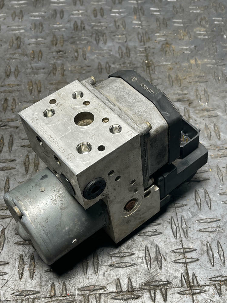 1999-04 Ford Mustang Bullitt/Cobra ABS Module 306