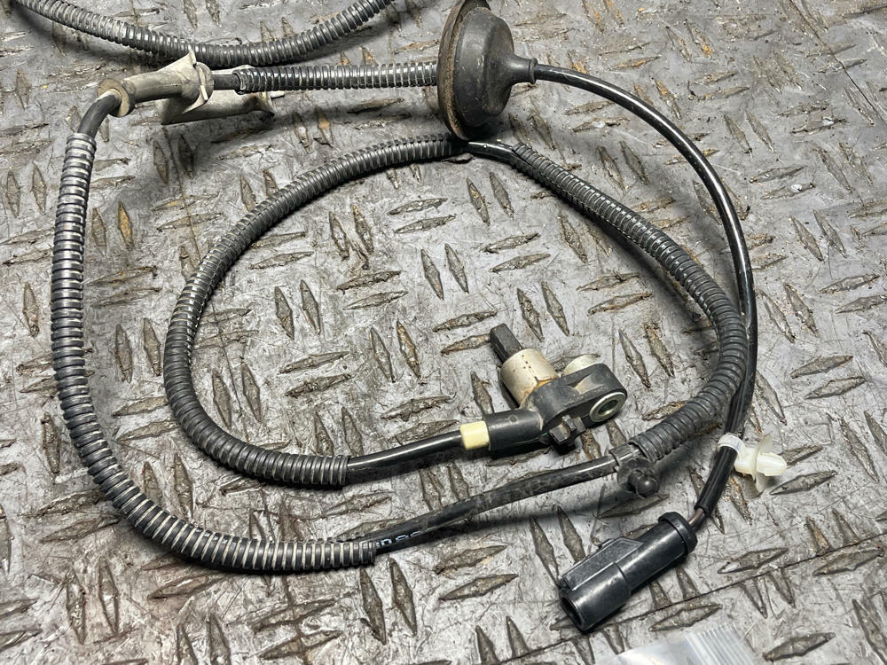 2003-04 Ford Mustang SVT Cobra IRS ABS Sensors 318