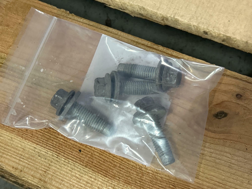 1999-04 Ford Mustang GT 8.8 Rear Assembly w/ Cobra Brakes 24k Miles 306