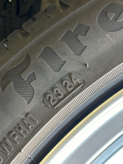 2015-23 Ford Mustang 50th Anniversary Wheels & Tires 313