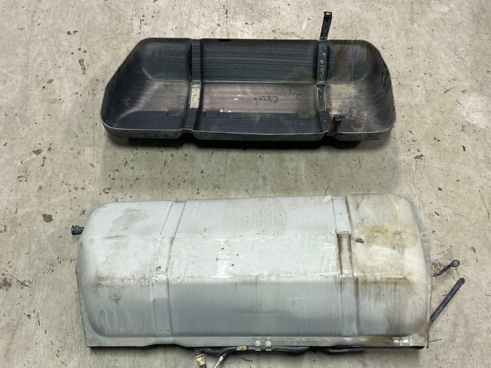 1999-04 Ford Mustang GT Bullitt OEM Fuel Tank Assembly 306