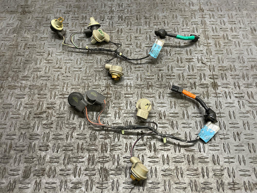 2003-04 Ford Mustang SVT Cobra Taillight Harnesses 318