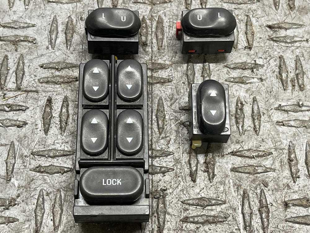 2003-04 Ford Mustang SVT Cobra Convertible Window Switches 318