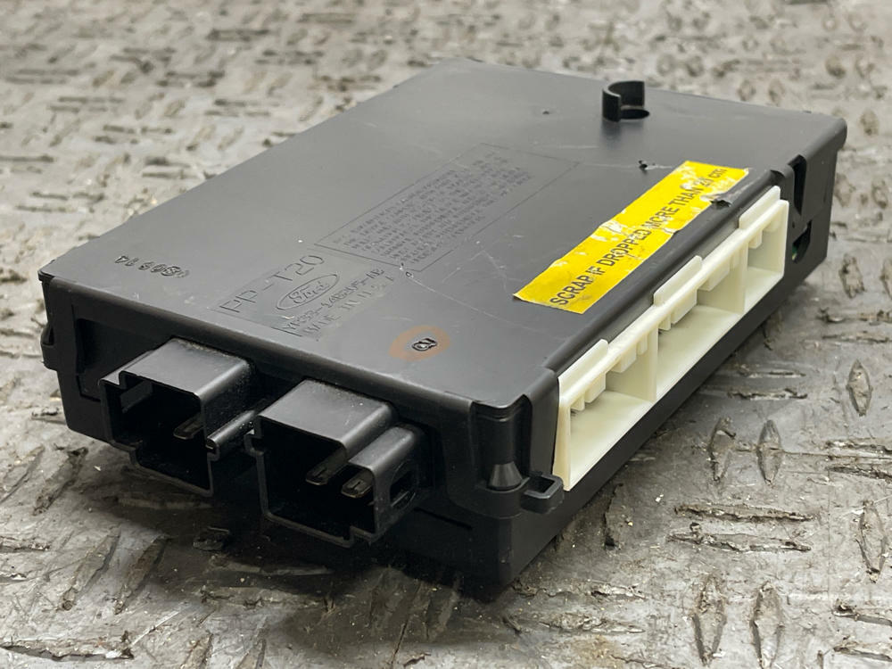2003-04 Ford Mustang SVT Cobra GEM Module 318