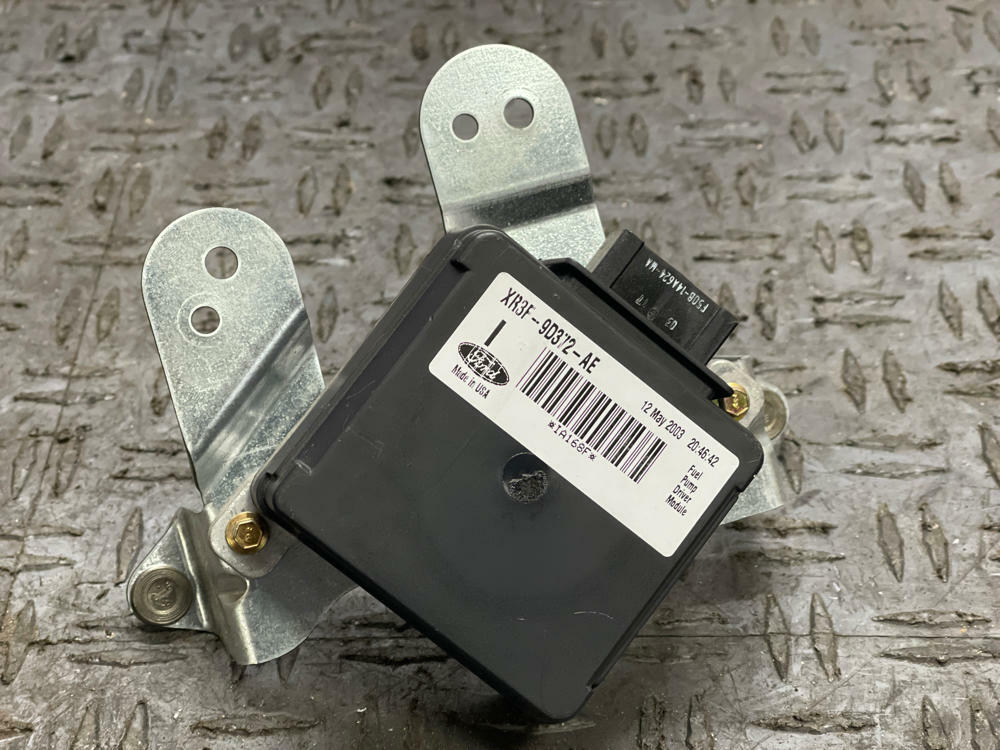 2003-04 Ford Mustang SVT Cobra Fuel Pump Driver Module 318