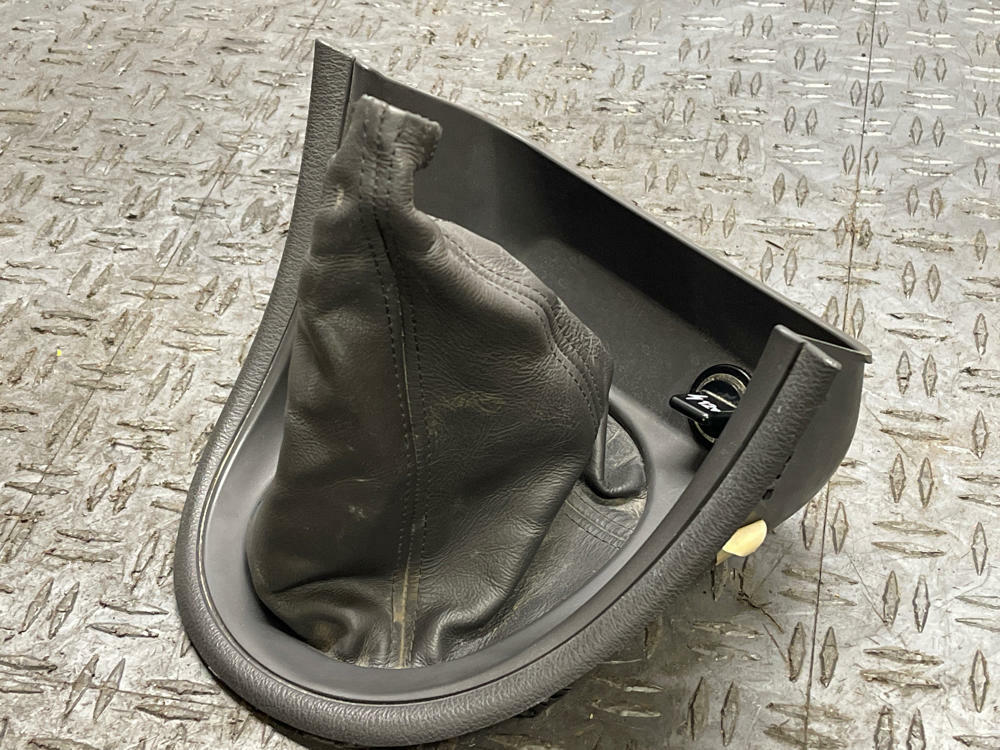 2003-04 Ford Mustang SVT Cobra Shifter Bezel & Leather Boot OEM 318