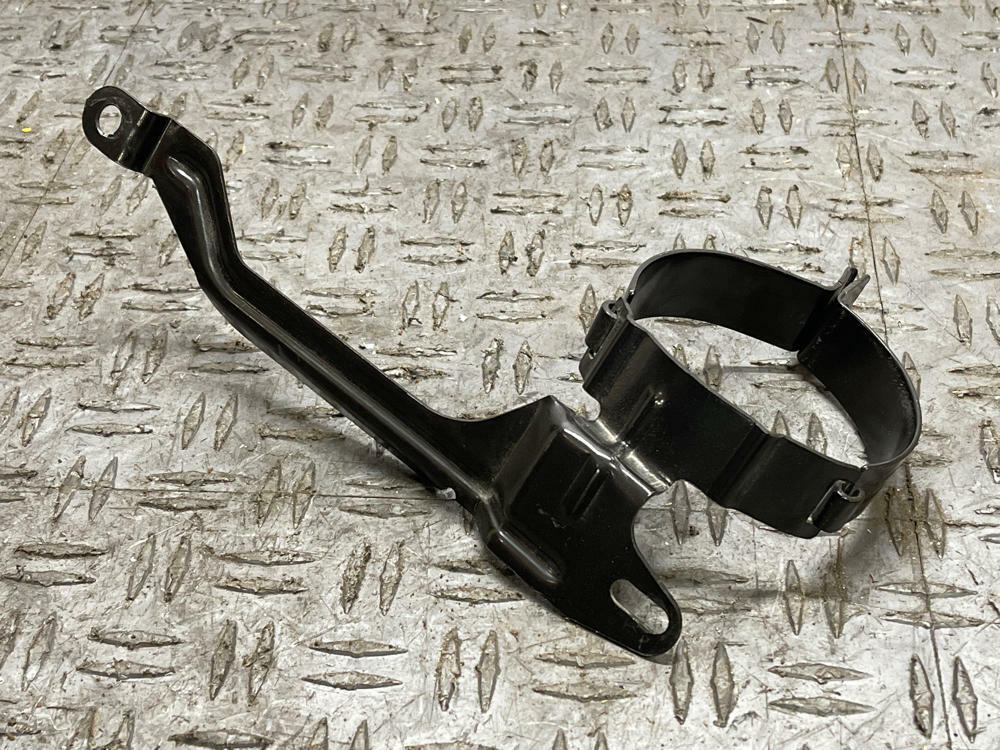 2003-04 Ford Mustang SVT Cobra AC Drier Mounting Bracket Firewall 318