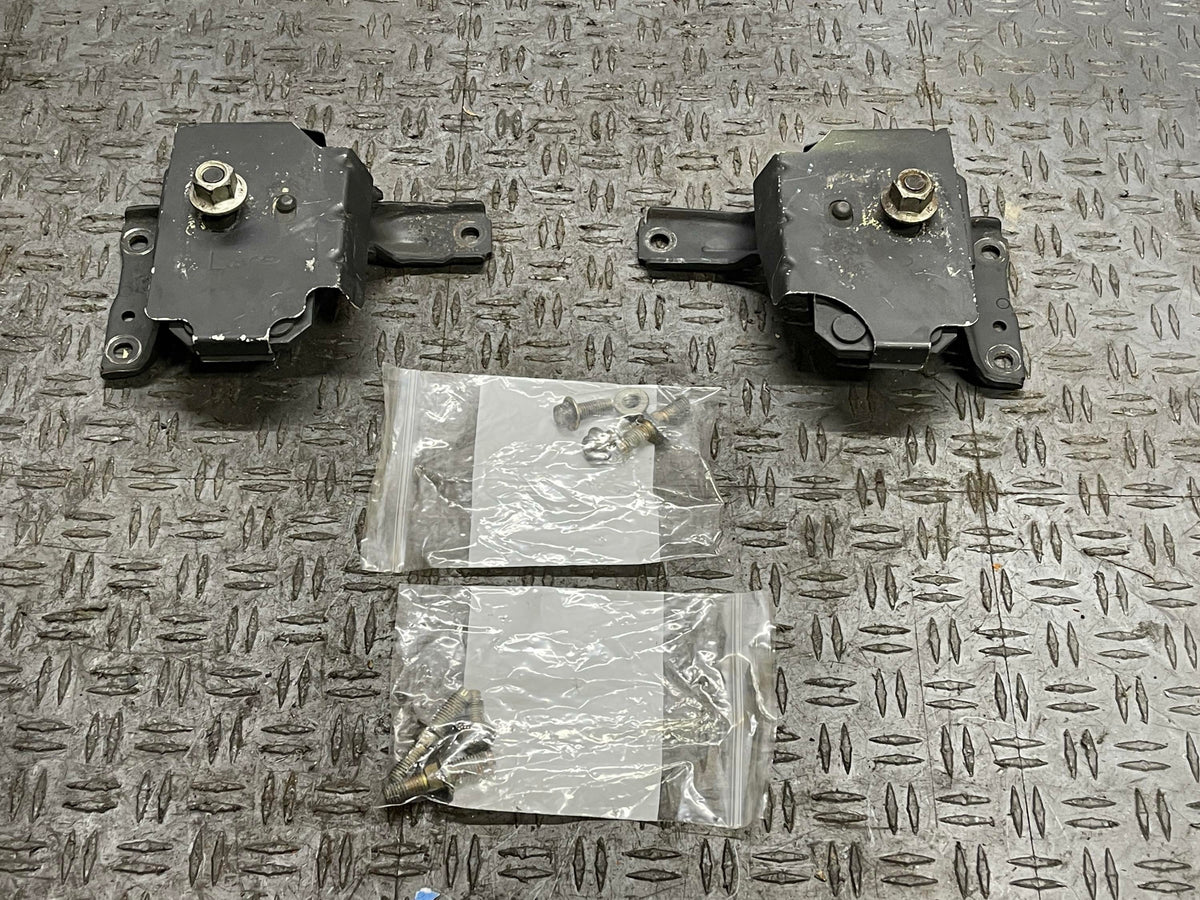 2003-04 Ford Mustang SVT Cobra Engine Mounts OEM 39k Miles 318