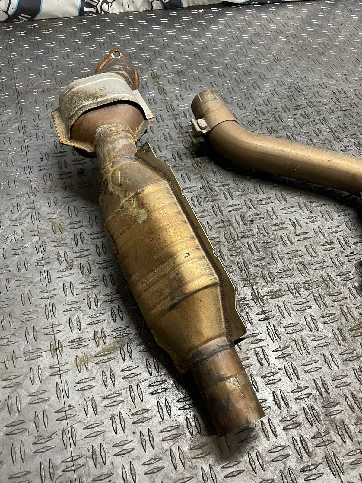2003-04 Ford Mustang SVT Cobra Magnaflow X-pipe 318