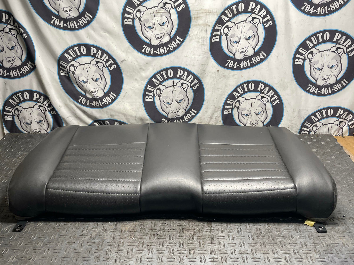 1999-04 Ford Mustang Convertible Rear Seat 302