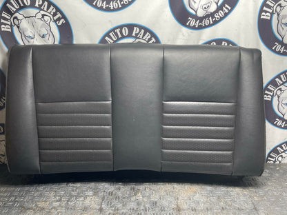 1999-04 Ford Mustang Convertible Rear Seat 302