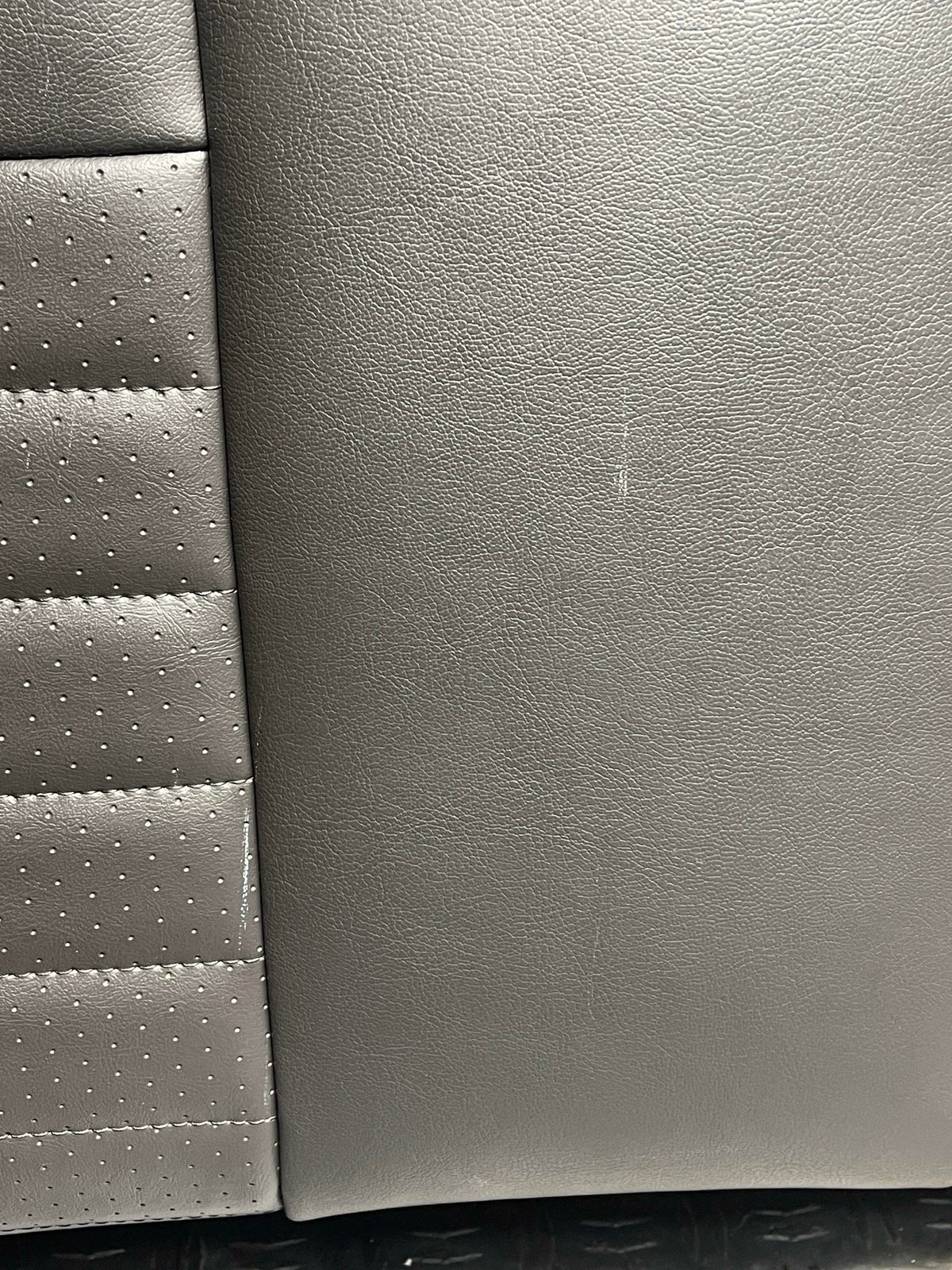 1999-04 Ford Mustang Convertible Rear Seat 302