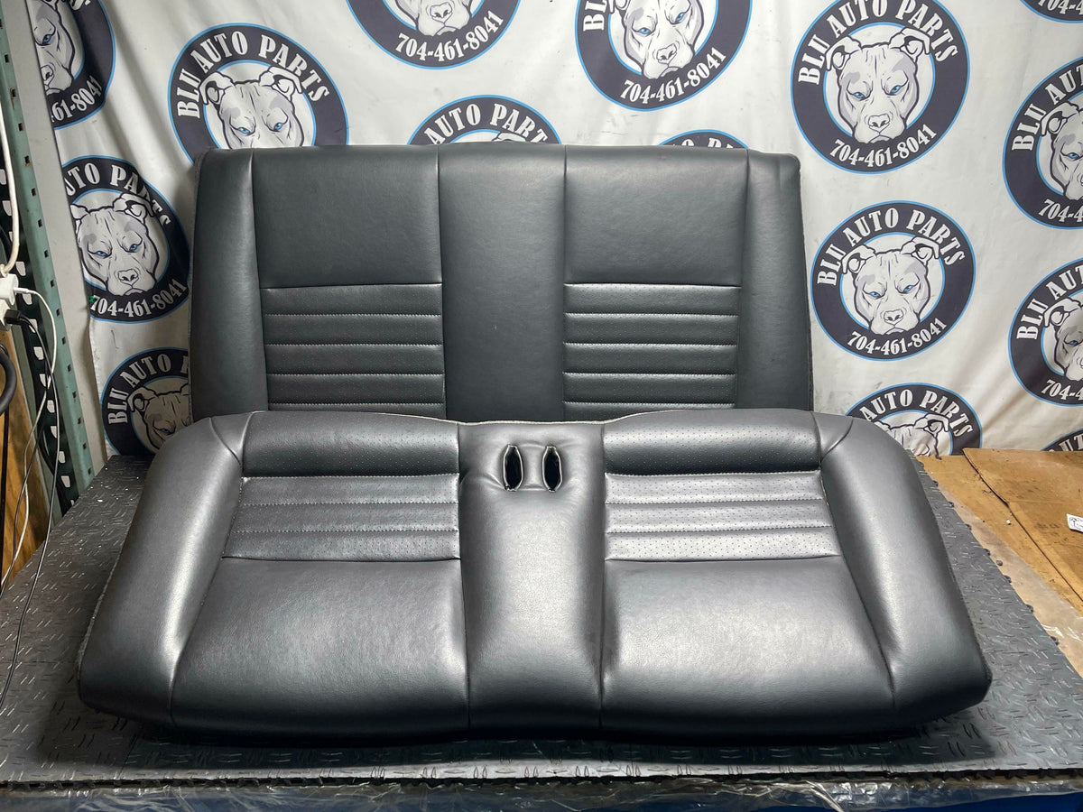1999-04 Ford Mustang Convertible Rear Seat 302