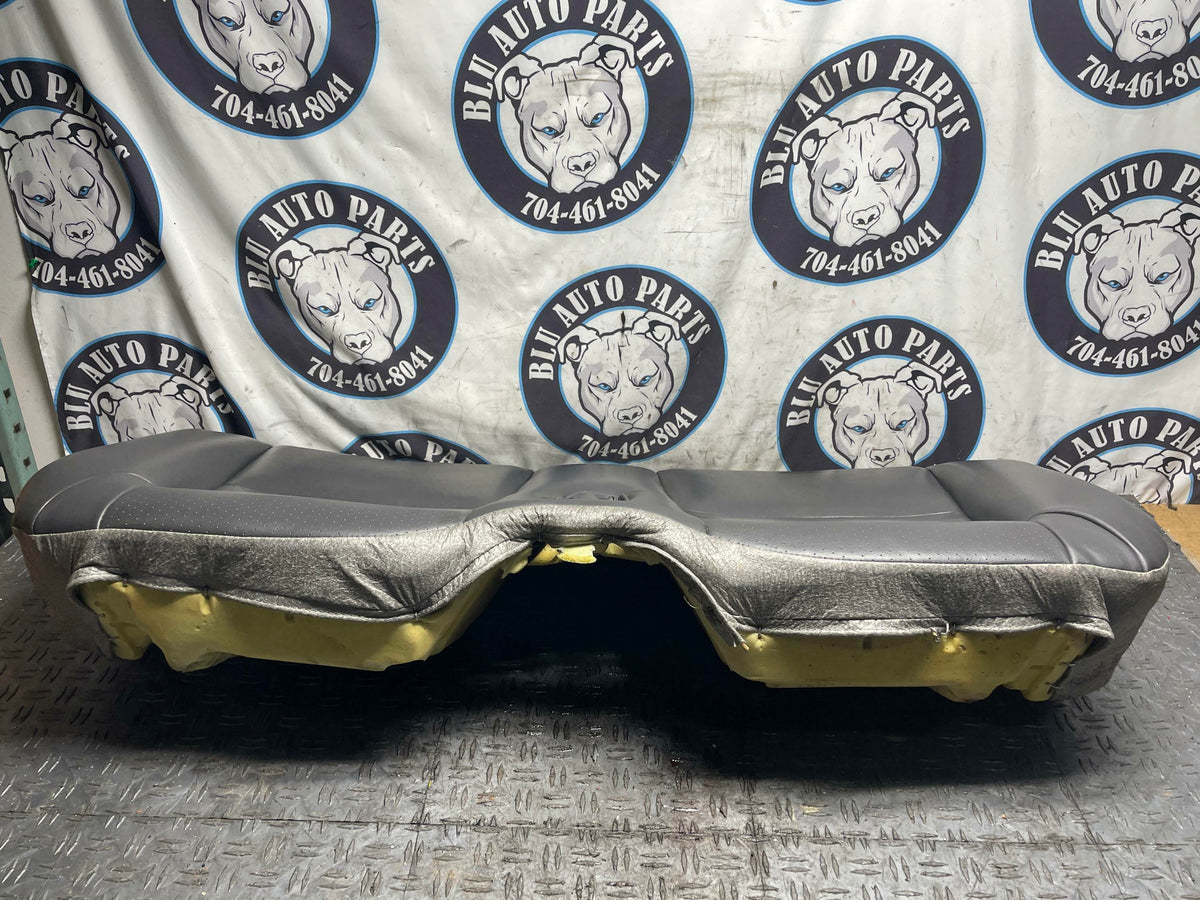 1999-04 Ford Mustang Convertible Rear Seat 302
