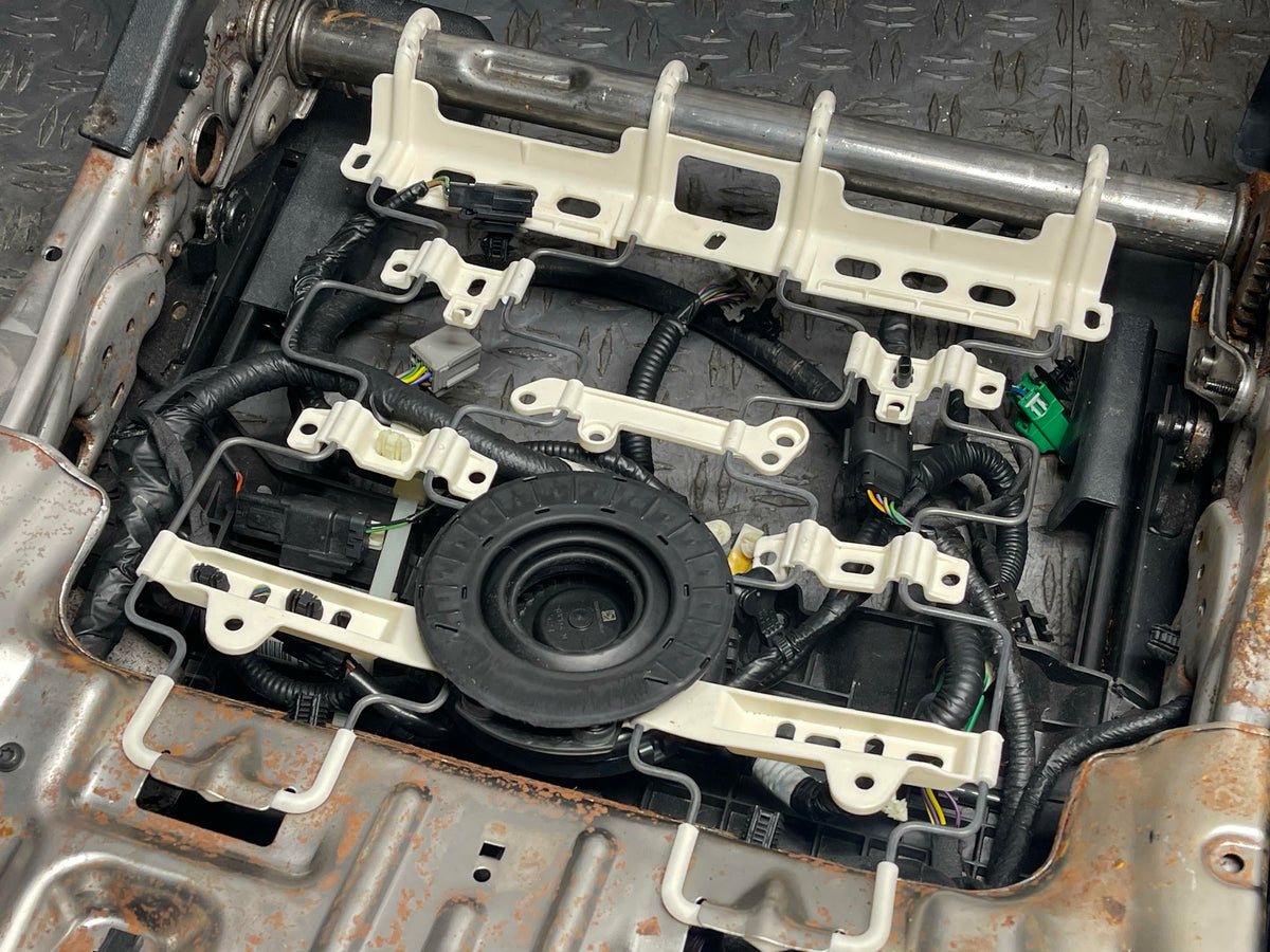 2024-26 Ford Mustang S650 Driver Front Seat Track Heated Cooled 17K Miles 303