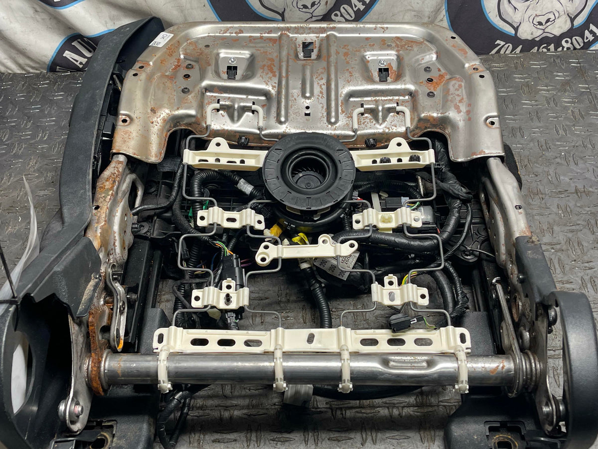 2024-26 Ford Mustang S650 Driver Front Seat Track Heated Cooled 17K Miles 303