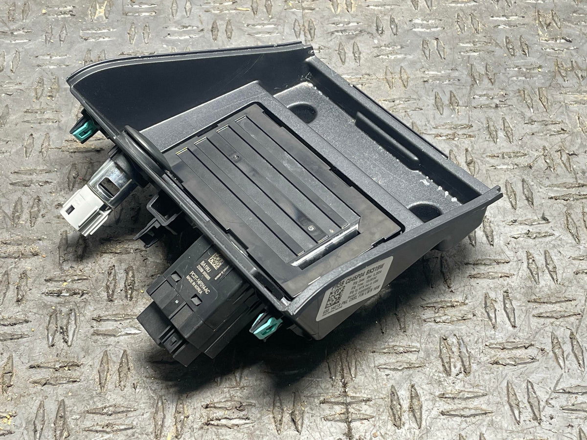 2024+ Ford Mustang Wireless Charging Module Requires Programming SU5T-19J235-AA