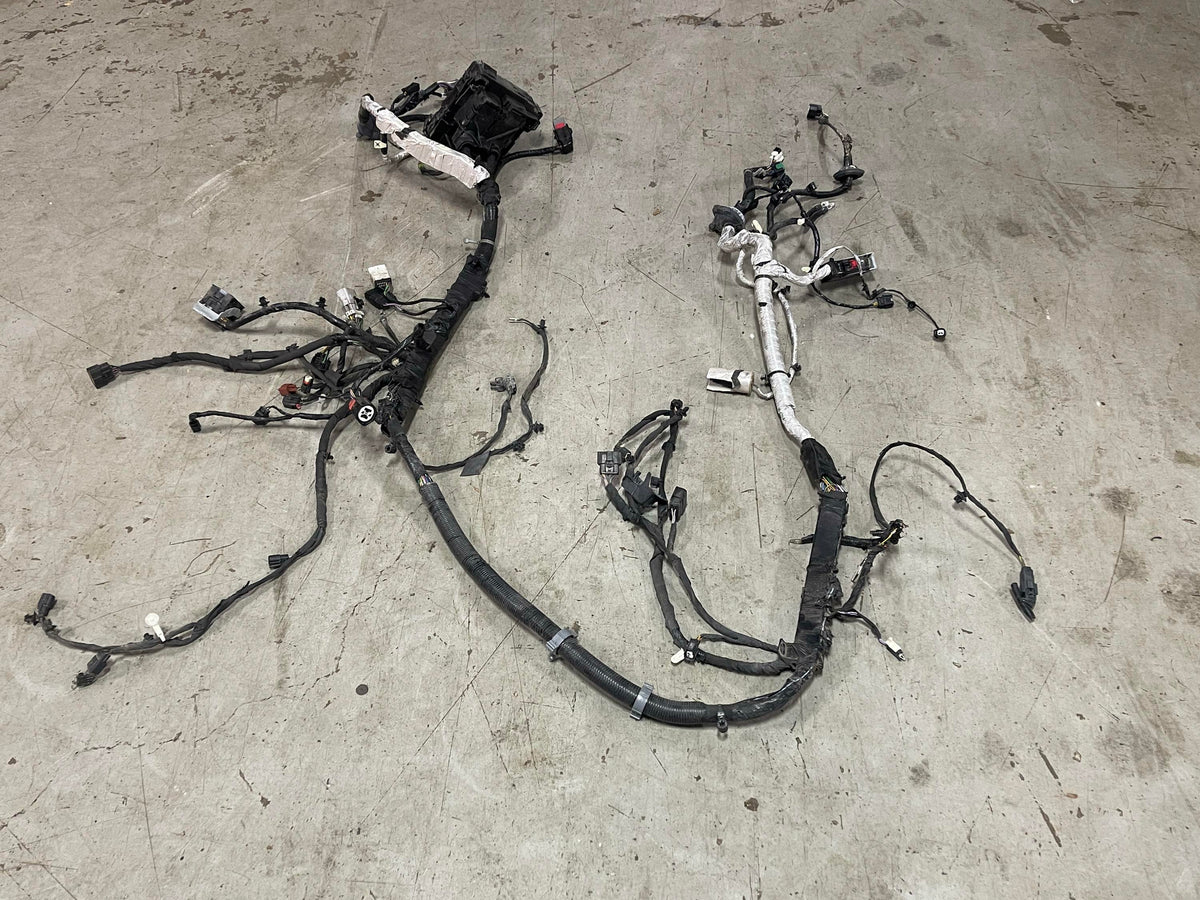 2024+ Ford Mustang Engine Bay Fuse Box Distribution Harness (SEE DESC) 303