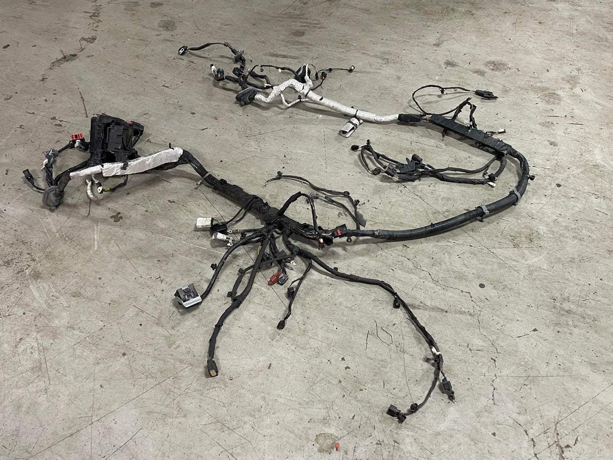 2024+ Ford Mustang Engine Bay Fuse Box Distribution Harness (SEE DESC) 303