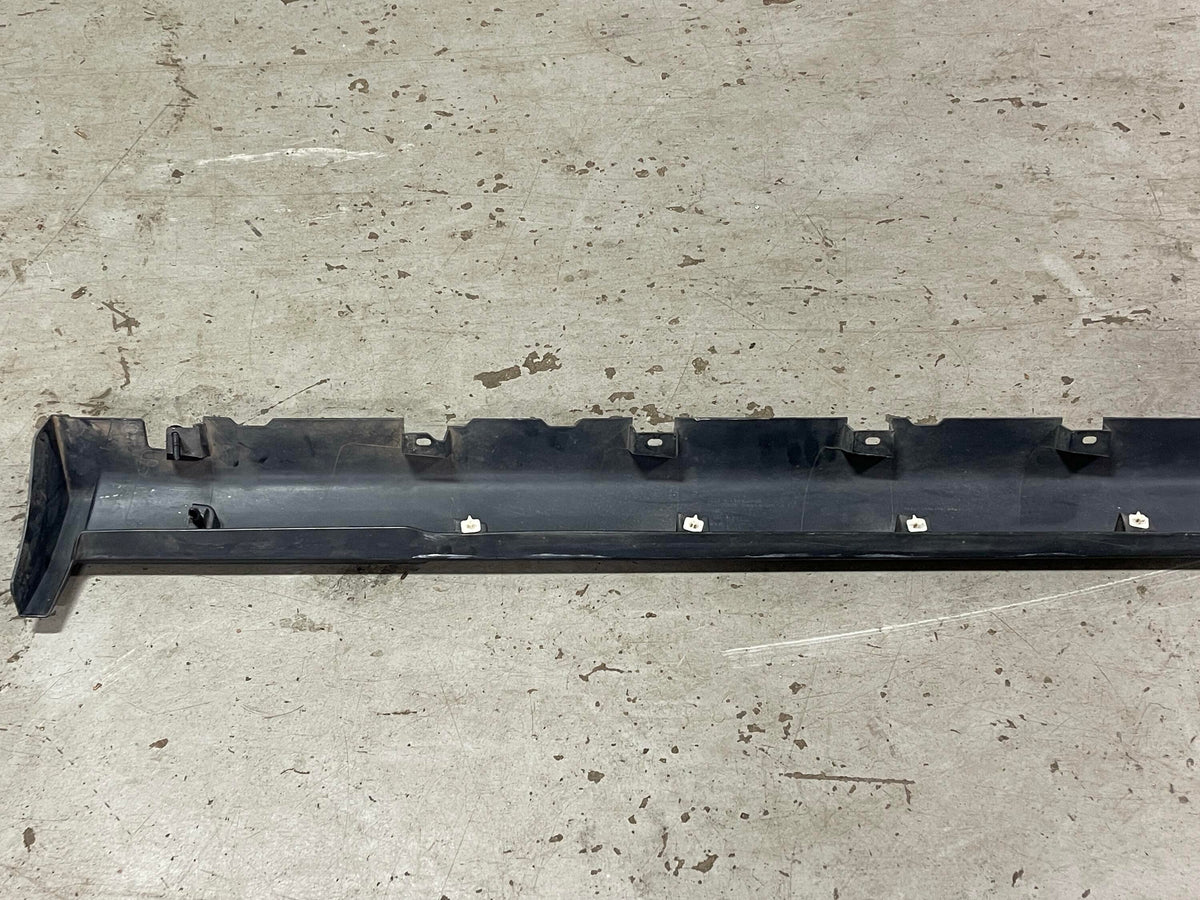 2011-14 Ford Mustang Driver LH Skirt Rocker Panel Paint Code HP 311
