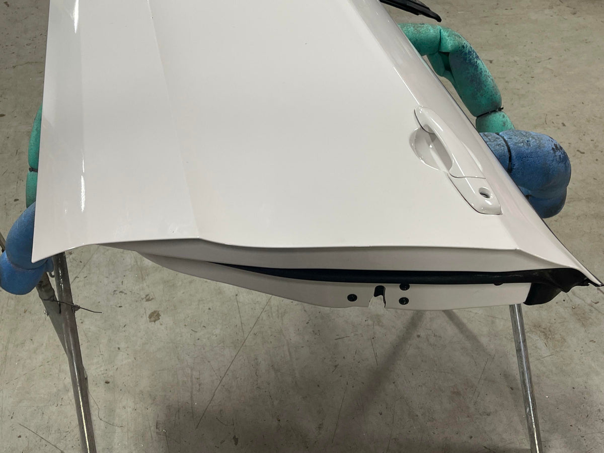 2011-14 Ford Mustang Driver LH Door Assembly Paint Code HP 311