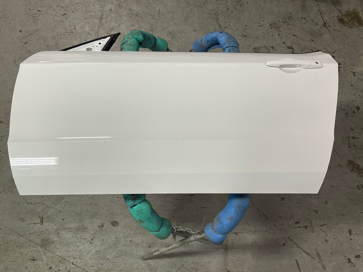 2011-14 Ford Mustang Driver LH Door Assembly Paint Code HP 311