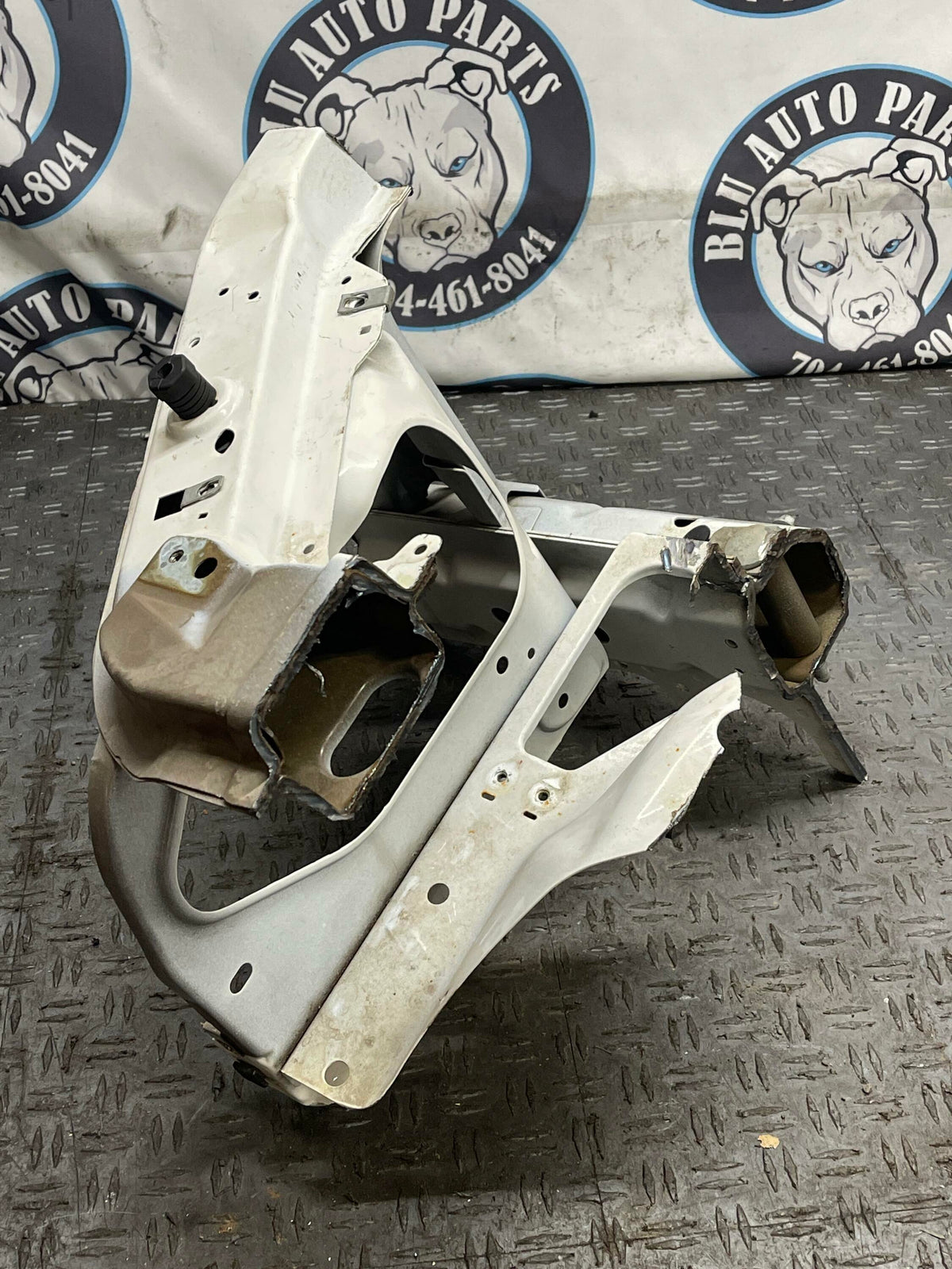 2011-14 Ford Mustang Driver LH Headlight Bucket Paint Code HP 311