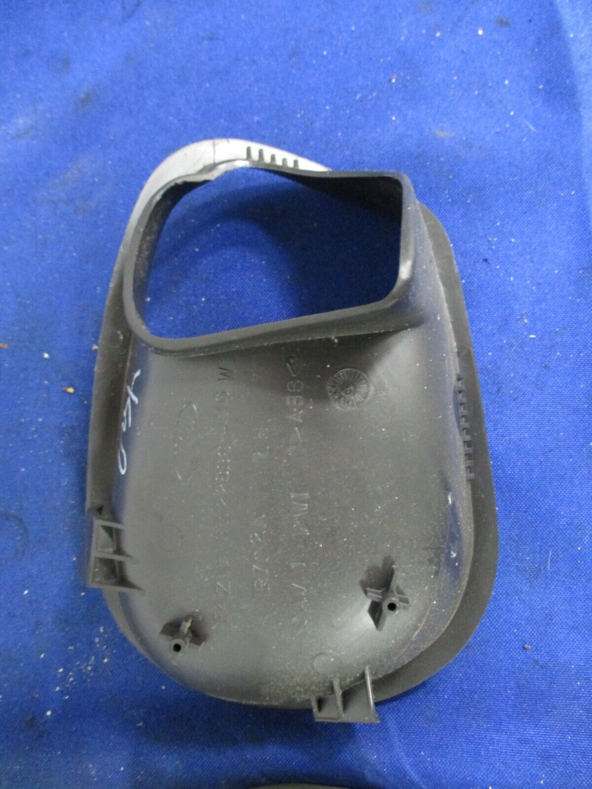 1999-04 Ford Mustang Dark Charcoal Door Handle Cup Trim surround 020