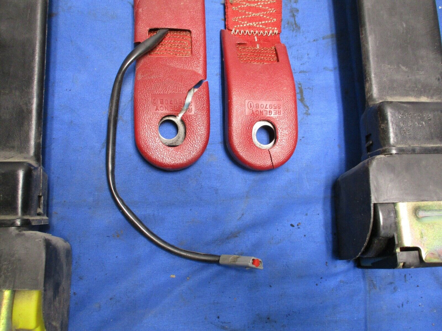 1987-93 Ford Mustang GT Red Front Seat Belt and Buckles Pair 062
