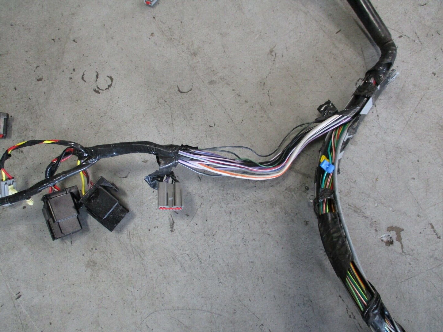 2003-04 Ford Mustang SVT Cobra Convertible Body Harness 058