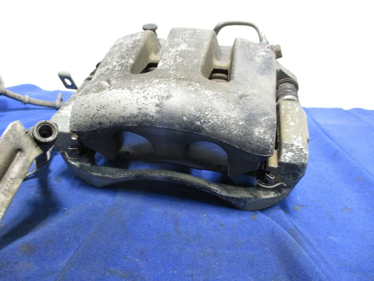 2011-14 Ford Mustang GT Base Front Brake Calipers Left Right LH RH 078