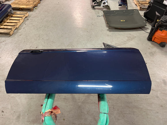 1999-04 Ford Mustang True Blue Passenger Right Door w/ Glass and Wiring 125