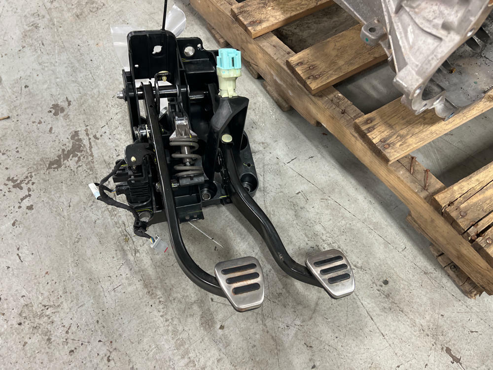 201923 Ford Mustang GT MT82 6 Speed Manual Transmission Swap 139 Blu